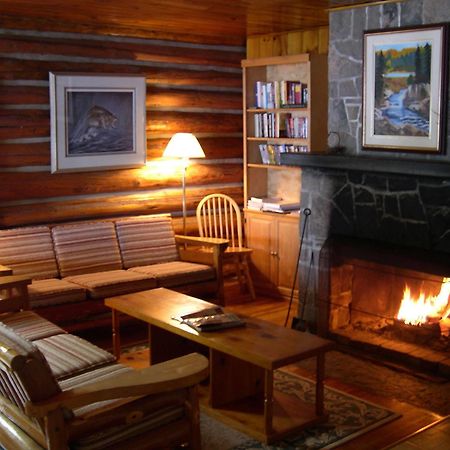 Hay Lake Lodge & Cottages Whitney Екстер'єр фото
